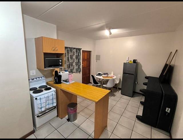 2 BEDROOM APARTMENT FOR SALE IN HILLCREST